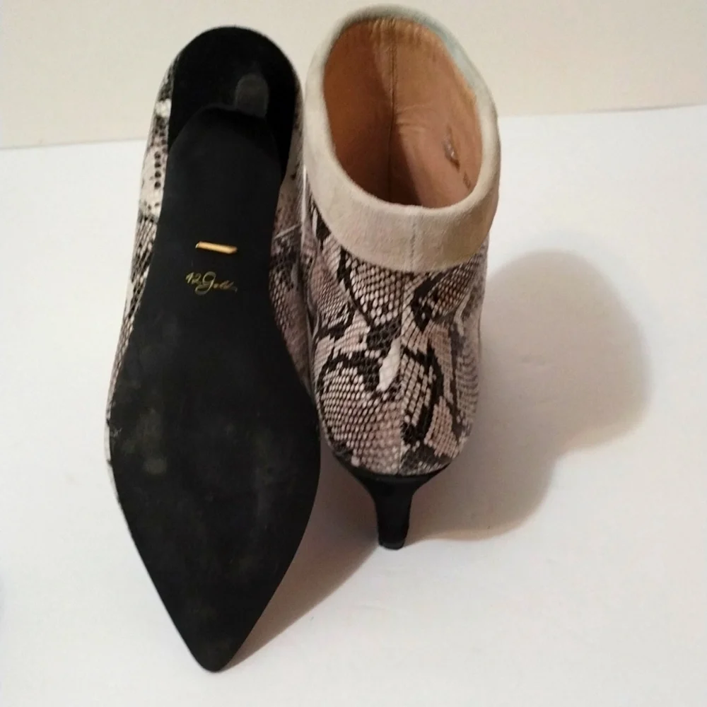 42 Gold Print Snakeskin Ankle Heel booties Size 7.5 or‎ 38